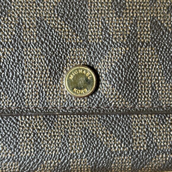 Michael Kors Logo Wallet Red Checkbook Leather Tri Fold Card Change‎ Pockets - Picture 8 of 9